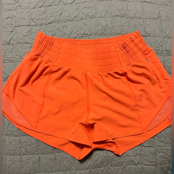 Lululemon orange shorts size small - Picture 1 of 4